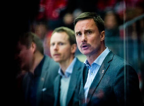 Frölundas tränare Roger Rönnberg deppar