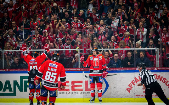 Örebros Marko Anttila gör 1-0 och jublar