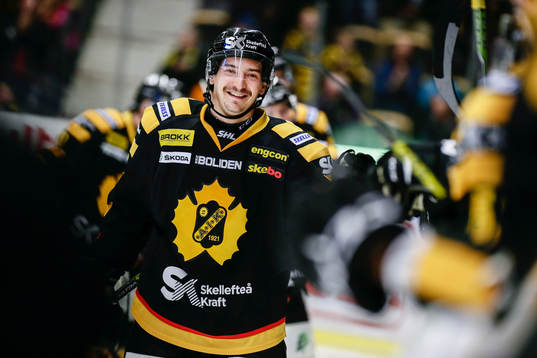 Skellefteås Terry Broadhurst jublar