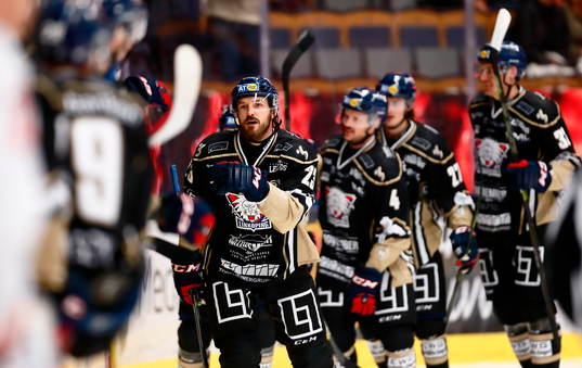 Linköpings Niklas Persson jublar