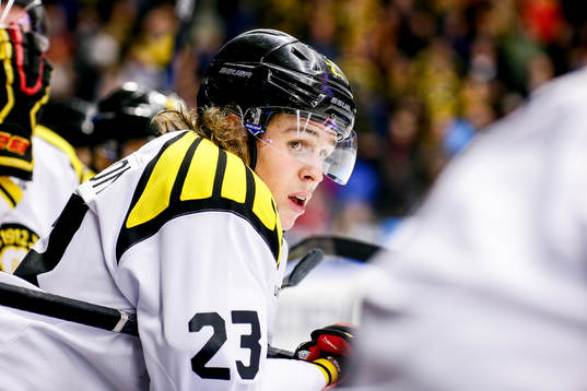 Brynäs Lucas Carlsson deppar