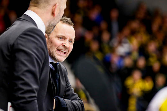 Brynäs tränare Thomas Berglund och assisterande tränare