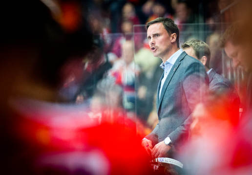 Frölundas tränare Roger Rönnberg deppar