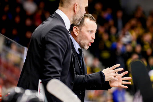 Brynäs tränare Thomas Berglund och assisterande tränare