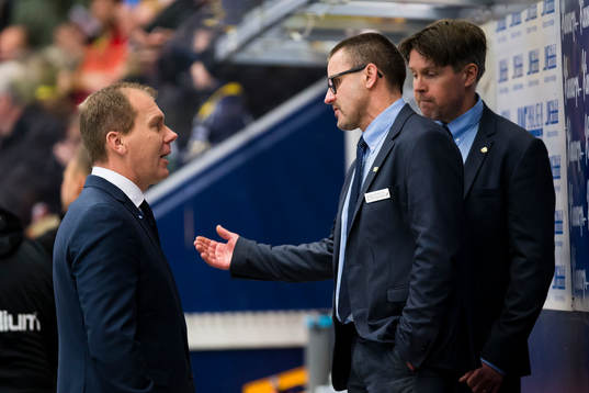 s tränare Johan Lindbom och Färjestads tränare Tommy