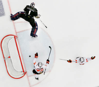 Mål3-4 av Karlskronas Emil Larsson förbi Linköpings