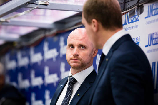 s assisterande tränare Tim Brithén och tränare Johan