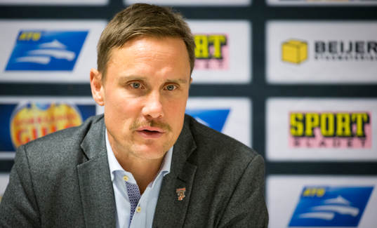 Frölundas tränare Roger Rönnberg deppar