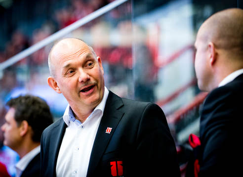 Örebros tränare Kent Johansson jublar