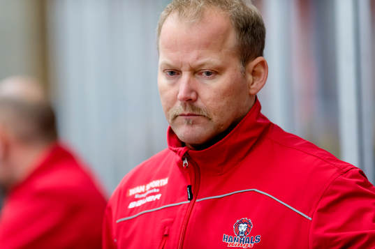 Hanhals tränare Niclas Högberg