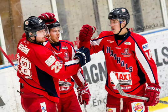 Hanhals spelare jublar
