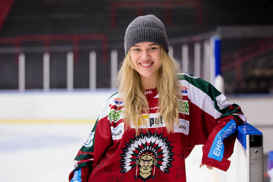 Idol finalisten Amanda Winberg på besök