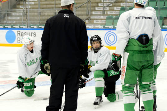 Rögles Timothy Liljegren vid en genomgång