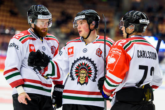 Frölundas Robin Figren(v) Artturi Lehkonen(m) och Patrik