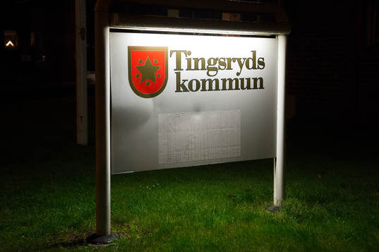 En skylt utanför Tingsryds Kommunhus