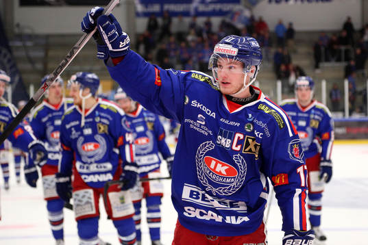 Oskarshamns Jonas Engström jublar