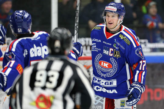 Oskarshamns Jonas Engström jublar