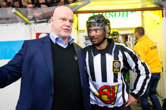 s tränare Roger Melin och Domare Fredrik Rönnberg