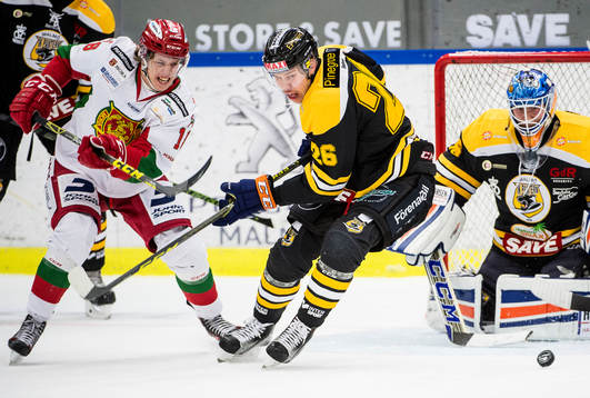 Närkamp mellan Moras Emil Aronsson och Panterns Mikael