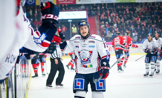 Linköpings Andrew Gordon gör 1-2 och jublar
