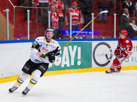 Västerås Cristopher Fish  jublar