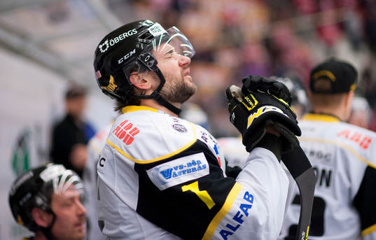 Västerås Charlie Cook deppar