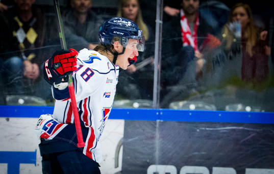 Linköpings Jacob Lilja gör 3-4 på övertid och jublar