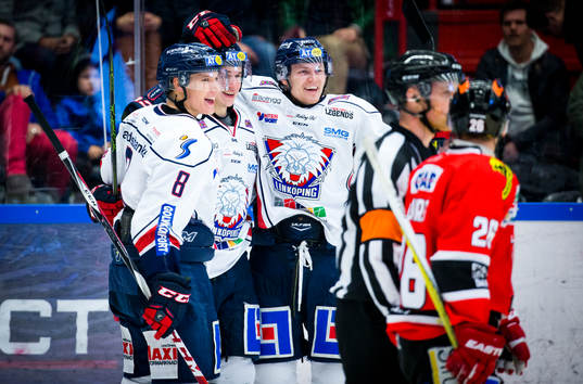Linköpings Jacob Lilja gör 3-4 på övertid och jublar