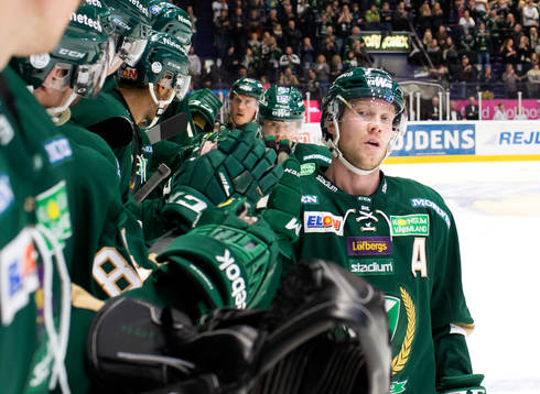 Färjestads Linus Persson jublar