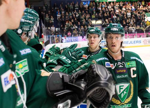 Färjestads Magnus Nygren  och Joakim Nygård  jublar