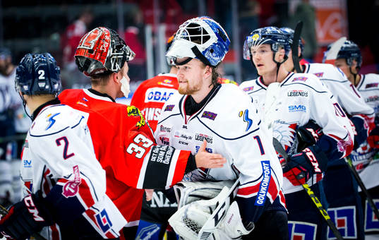 Örebros målvakt Julius Hudacek och Linköpings målvakt