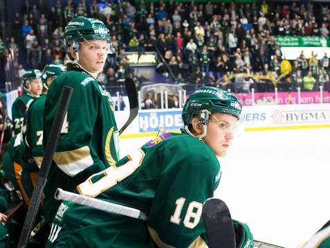 Färjestads Jesper Nordin (h) och Alexander Leandersson (v)