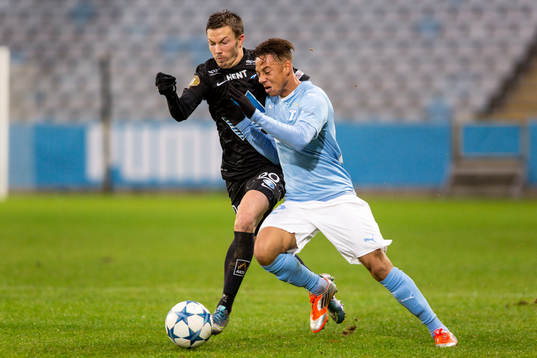 Moldes Vegard Forren och Malmös Tobias Sana i duell