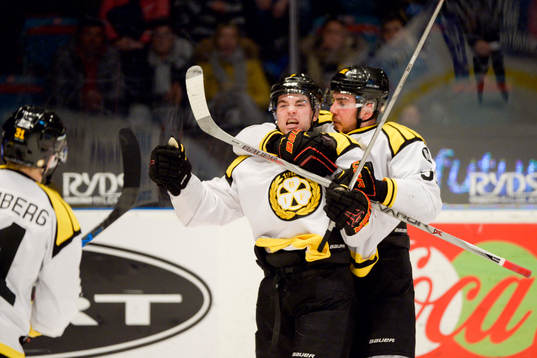 Brynäs Ponthus Westerholm jublar
