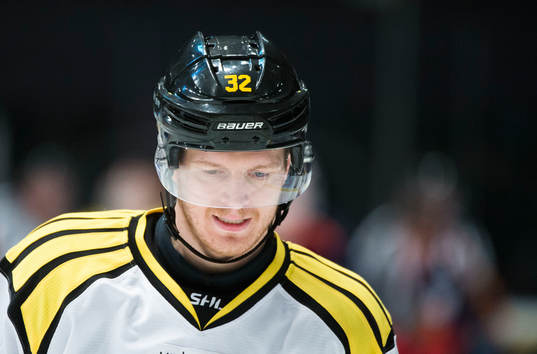 Brynäs Nick Johnson deppar