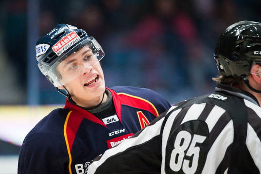 Djurgårdens Andreas Englund  är irriterad