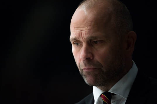 Brynäs assisterande tränare Tommy Sjödin deppar