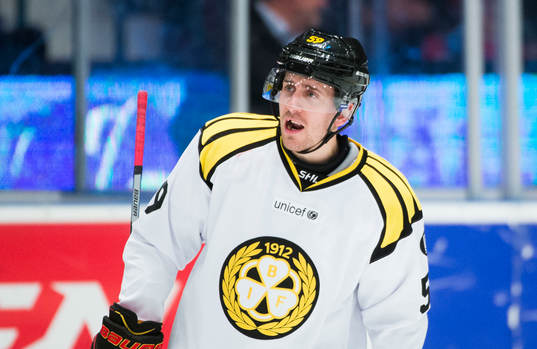 Brynäs Sebastian Enterfeldt reagerar
