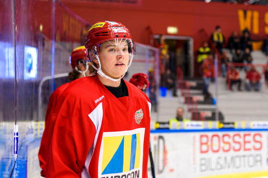 Modos Axel Ottosson på uppvärmningen