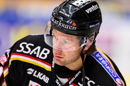 Luleås Jonathan Granström på uppvärmningen