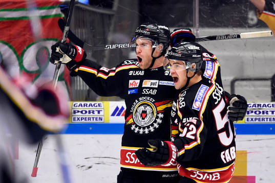 Luleås Jacob Lagace jublar