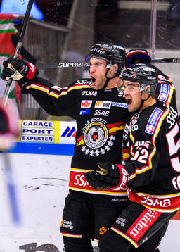 Luleås Jacob Lagacé(v) och Karl Fabricius(h) jublar