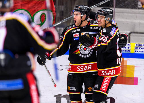 Luleås Jacob Lagacé(v) och Karl Fabricius(h) jublar