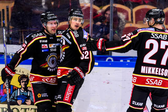 Luleås Jonathan Granström(v) och Karl Fabricius(m) jublar