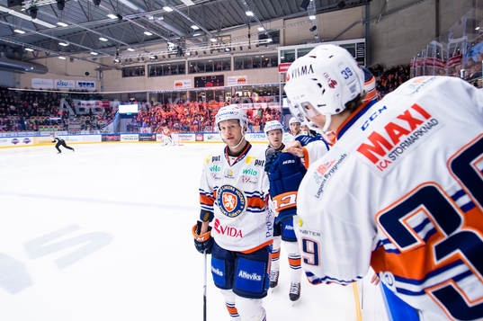 Växjös Ilkka Heikkinen jublar