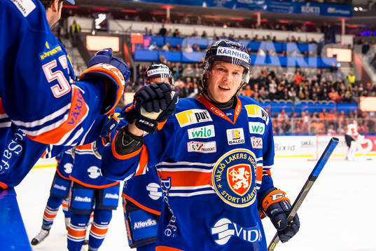Växjös Patrik Lundh jublar