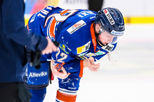 Växjös Gustav Rydahl blöder