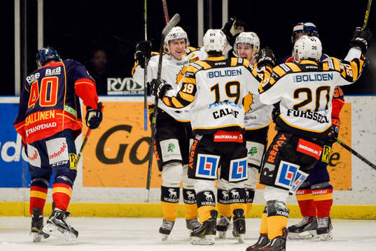 Skellefteås Andrew Calof jublar