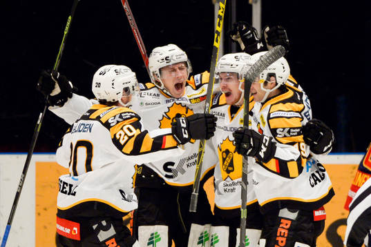 Skellefteås Andrew Calof jublar