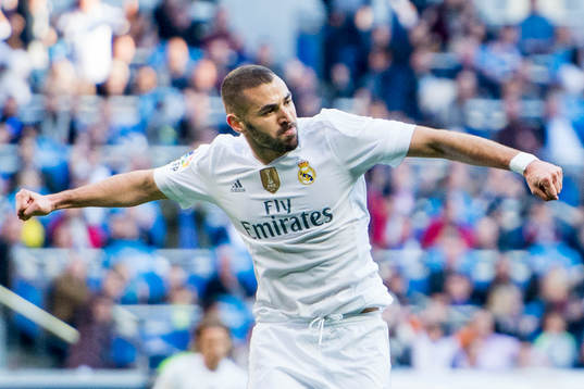 Real Madrids Karim Benzema jublar
